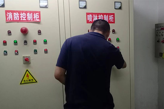 億杰消防維保專業(yè)團(tuán)隊(duì)，讓您從容應(yīng)對消防檢查，養(yǎng)老院消防安全無憂